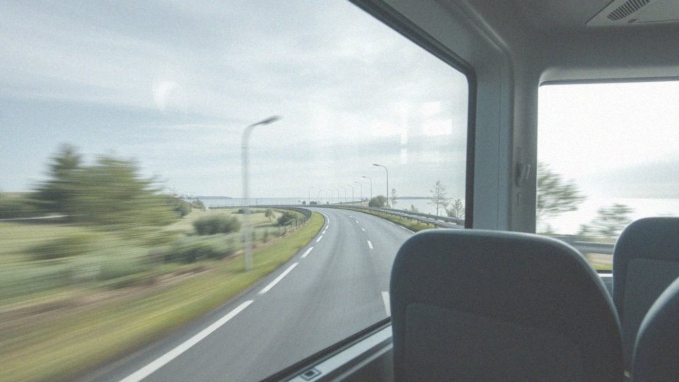 Jak długo trwa przejazd autobusem z Gdańska do Krynicy Morskiej?